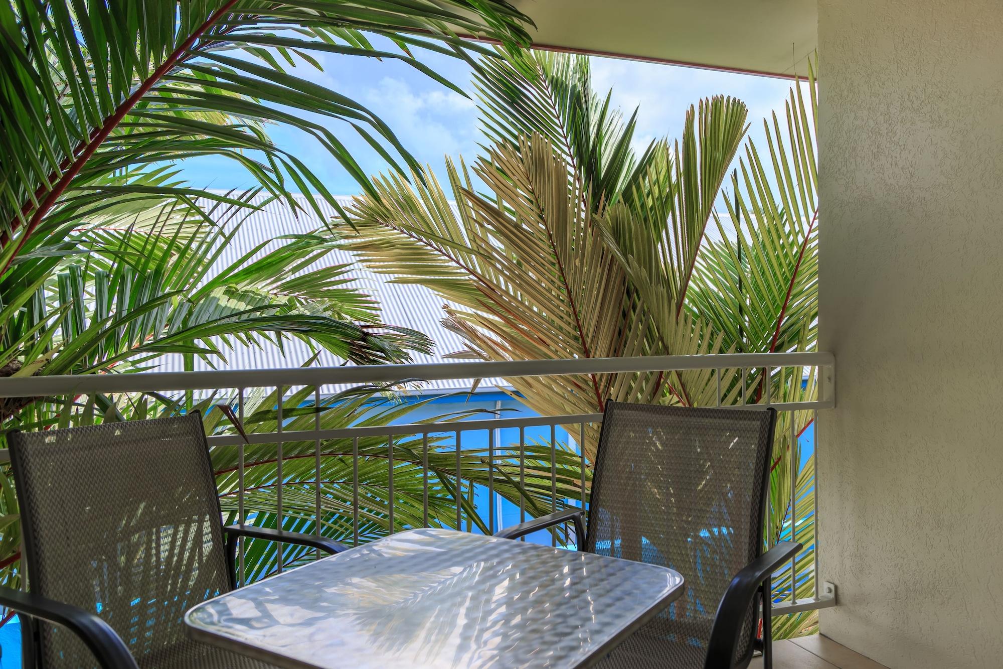 Macrossan House Boutique Holiday Apartments Port Douglas Bagian luar foto