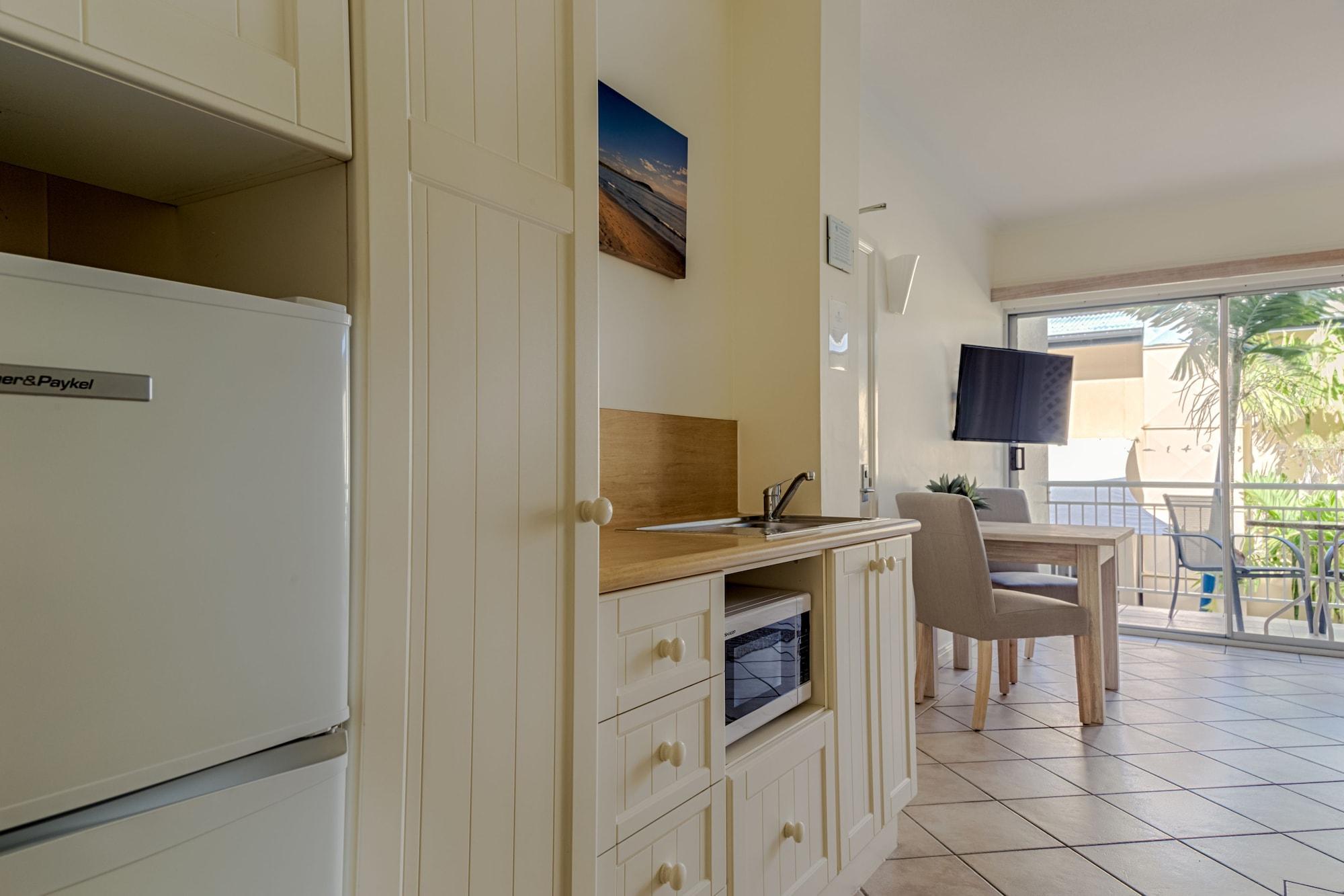 Macrossan House Boutique Holiday Apartments Port Douglas Bagian luar foto