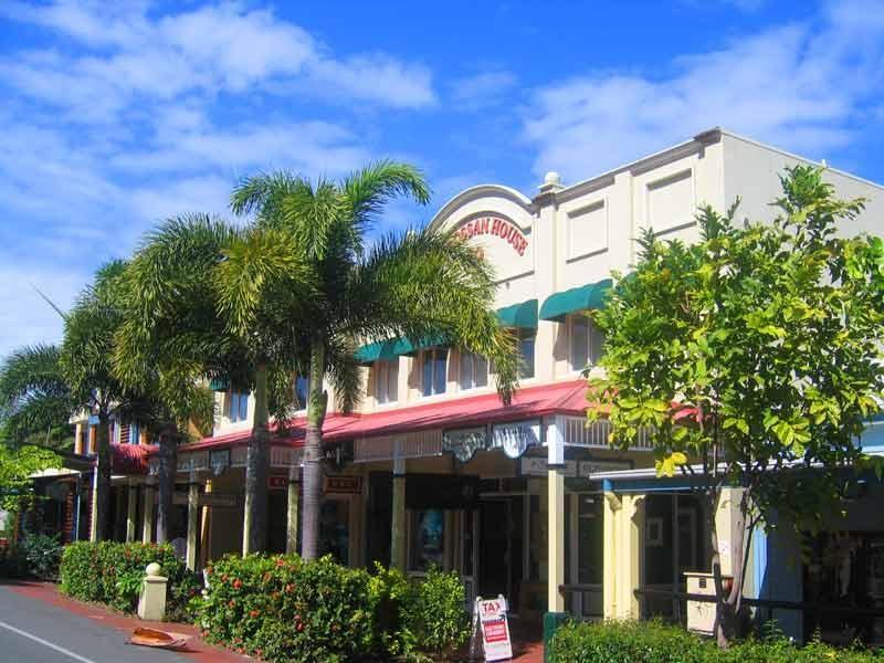 Macrossan House Boutique Holiday Apartments Port Douglas Bagian luar foto