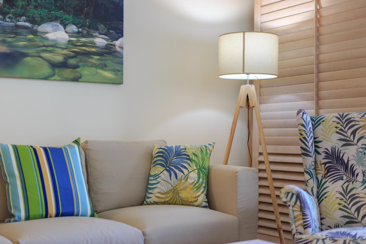 Macrossan House Boutique Holiday Apartments Port Douglas Bagian luar foto