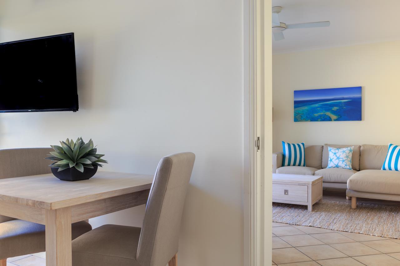 Macrossan House Boutique Holiday Apartments Port Douglas Bagian luar foto