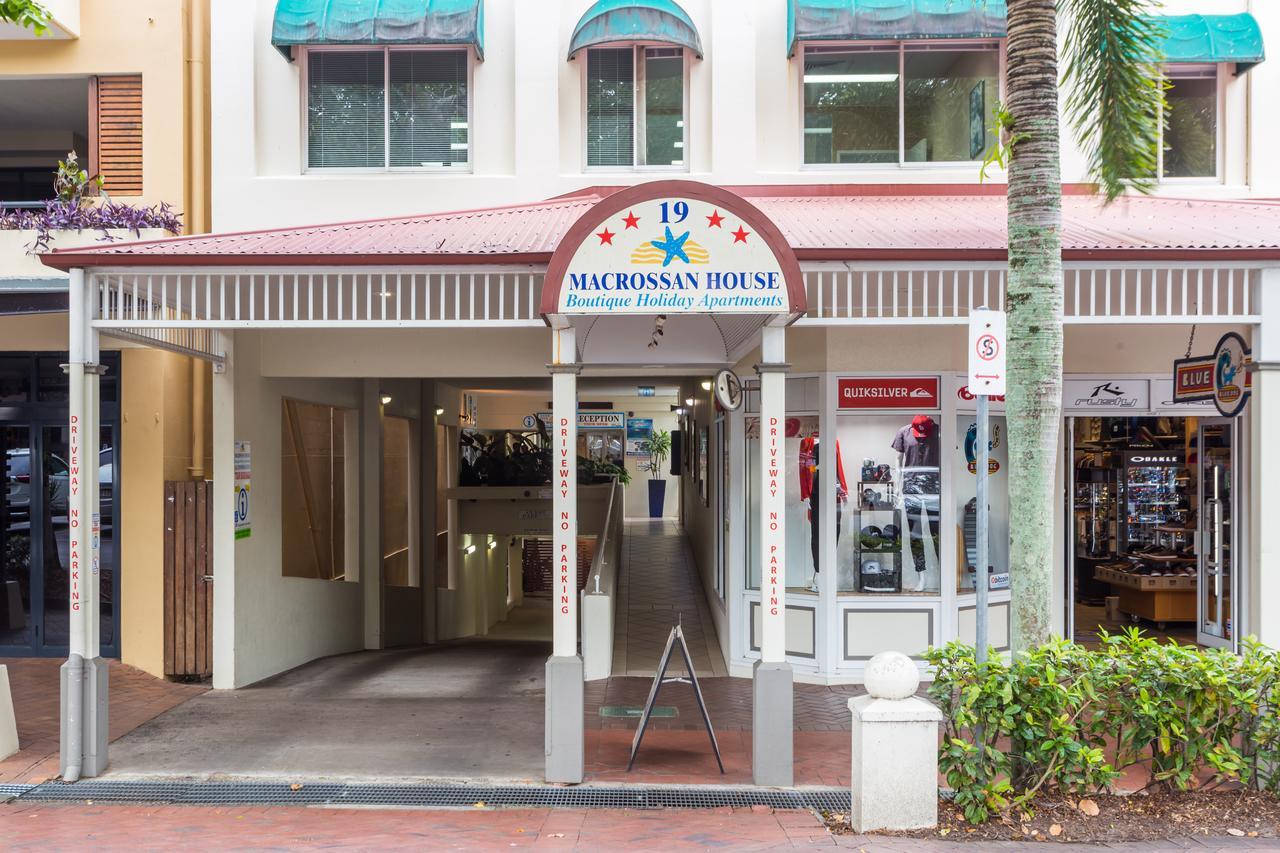Macrossan House Boutique Holiday Apartments Port Douglas Bagian luar foto