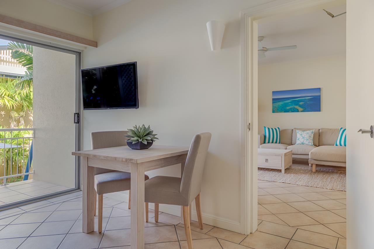 Macrossan House Boutique Holiday Apartments Port Douglas Bagian luar foto