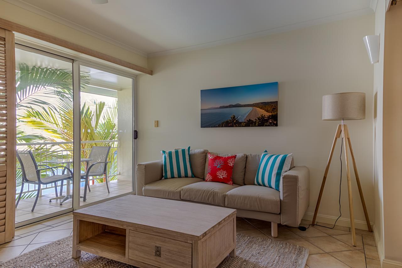 Macrossan House Boutique Holiday Apartments Port Douglas Bagian luar foto