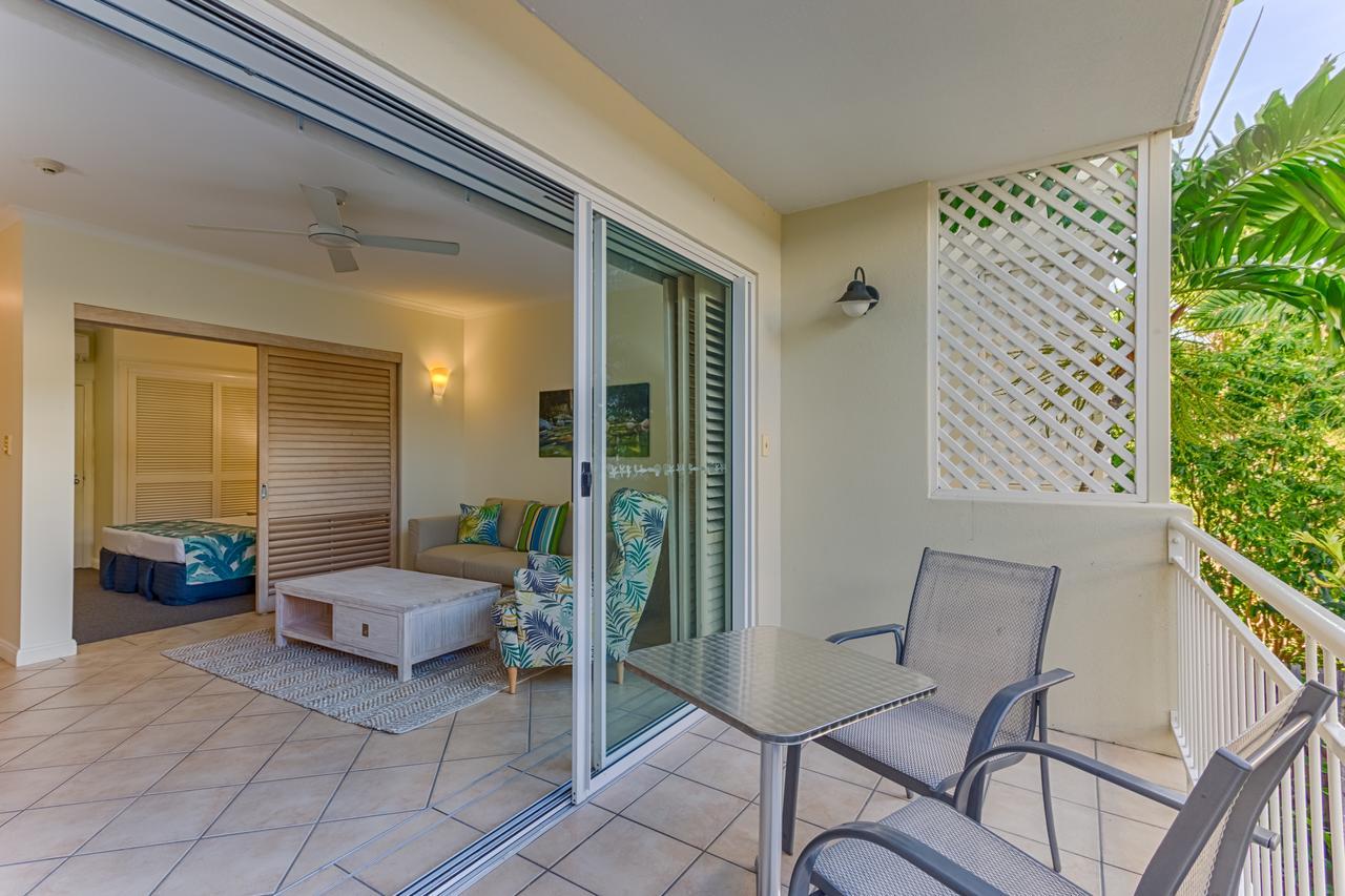 Macrossan House Boutique Holiday Apartments Port Douglas Bagian luar foto