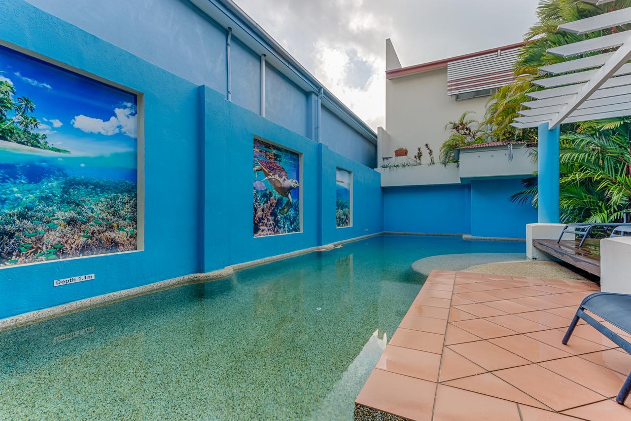 Macrossan House Boutique Holiday Apartments Port Douglas Bagian luar foto