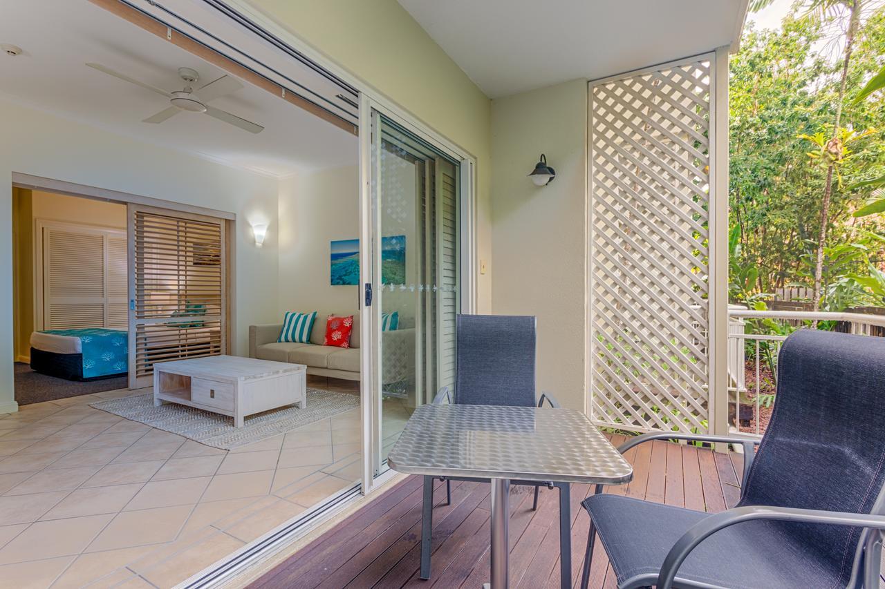 Macrossan House Boutique Holiday Apartments Port Douglas Bagian luar foto