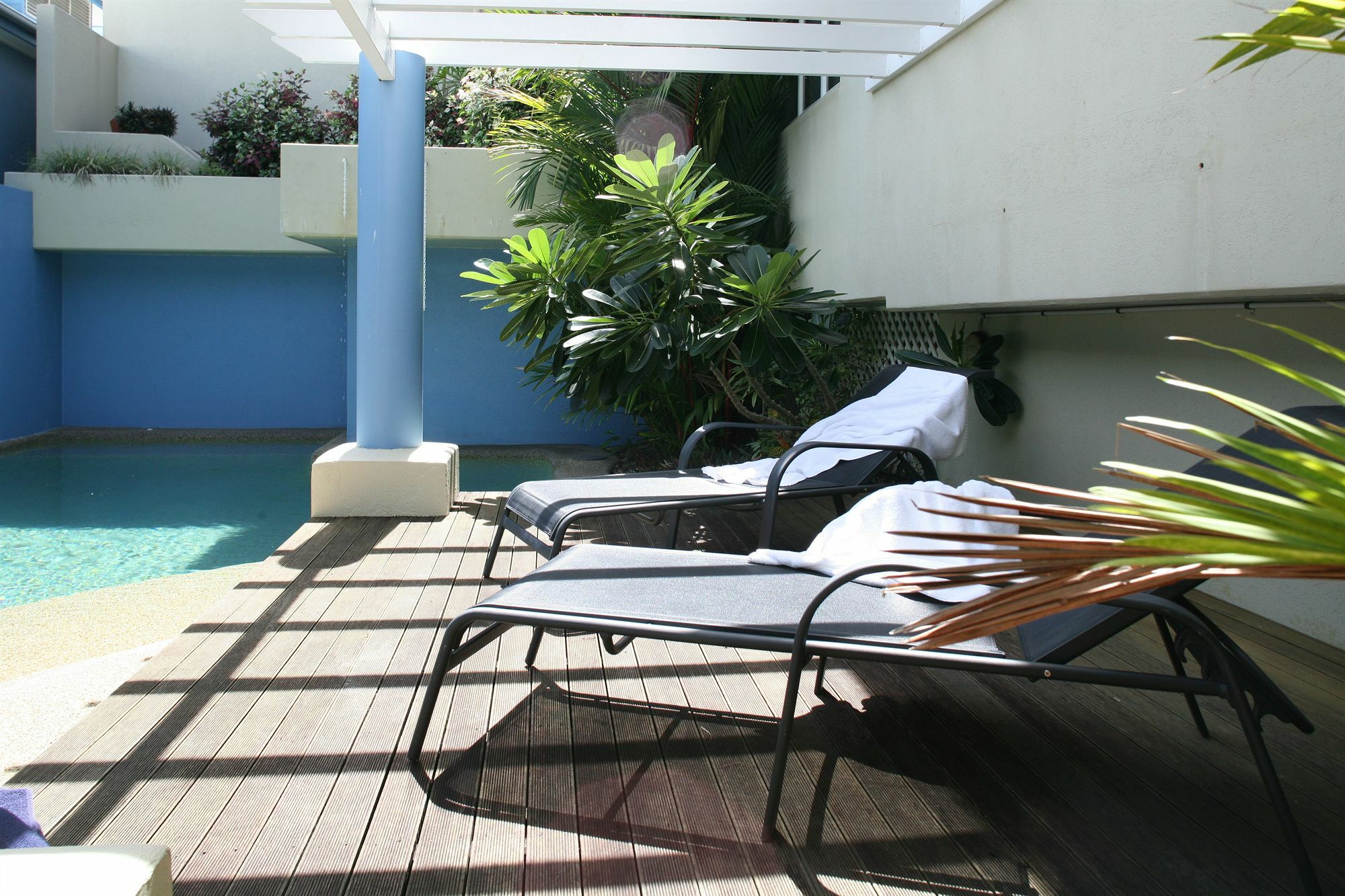 Macrossan House Boutique Holiday Apartments Port Douglas Bagian luar foto