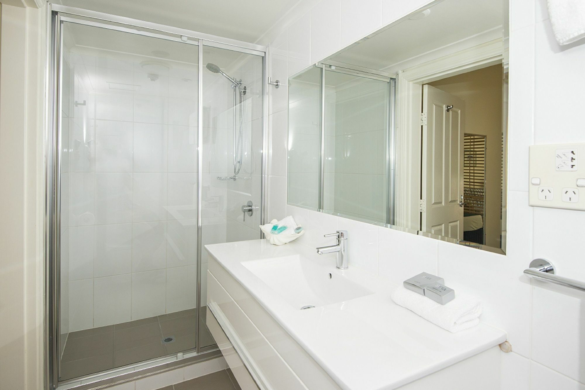 Macrossan House Boutique Holiday Apartments Port Douglas Bagian luar foto